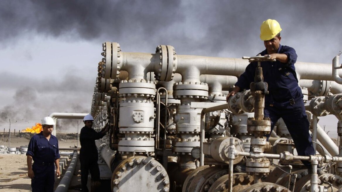 Πετρέλαιο: «Κατρακυλούν» οι τιμές - Έσπασε και το «φράγμα» των 70 δολαρίων